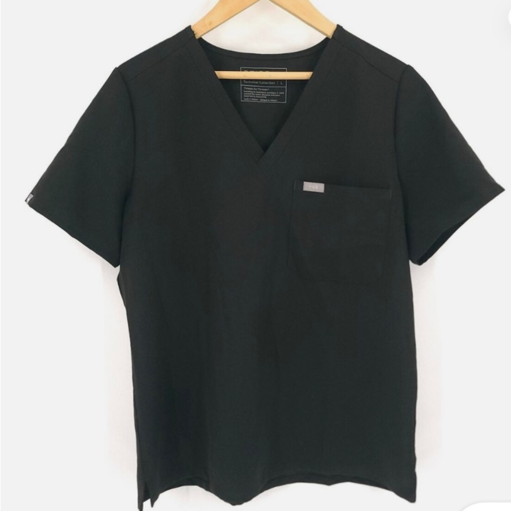 Black Figs scrub set